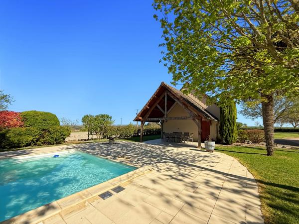 Dept de la Vienne (86) Maison de caractère type 8 à vendre