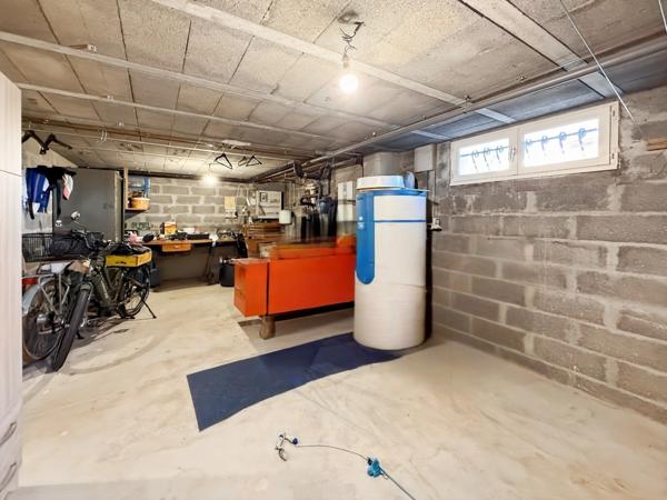 Dept de la Vienne (86) Maison de caractère type 8 à vendre