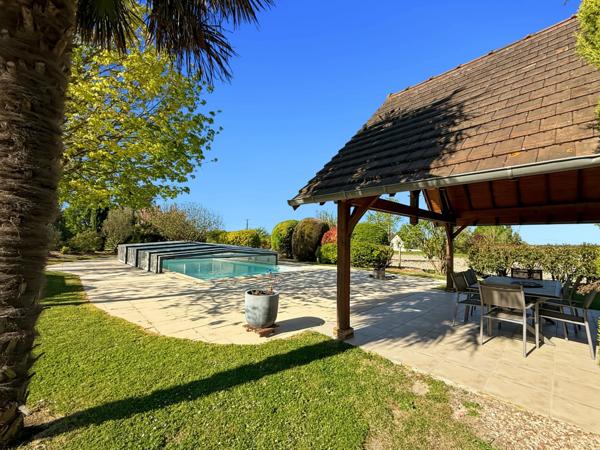 Dept de la Vienne (86) Maison de caractère type 8 à vendre