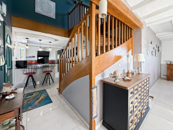 Dept de la Vienne (86) Maison de caractère type 8 à vendre