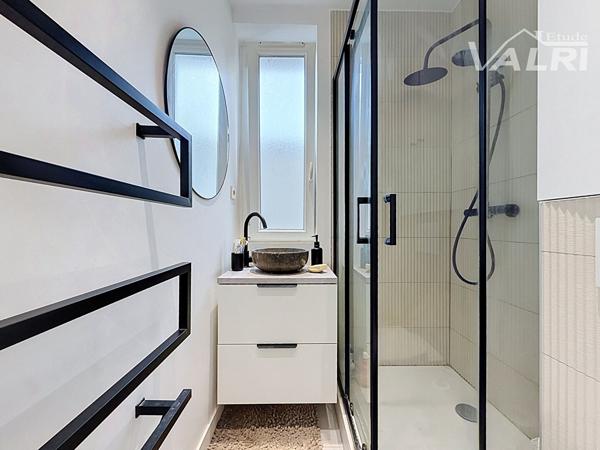 Appartement Paris 2 pièce(s) 27.8 m2, Paris 75011