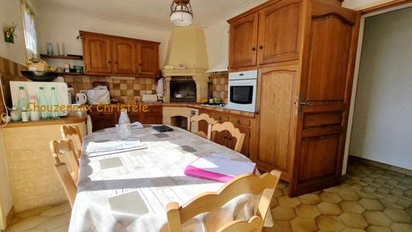 24200 Sarlat La Caneda Belle Périgourdine,dépendances et piscine sur 5000m²