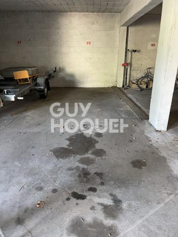 Emplacement de parking couvert à Ezy Sur Eure