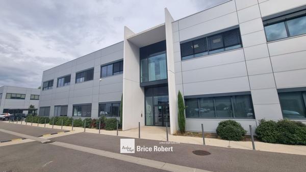 Bureaux à louer à Lyon 7e avec parking au cœur du Technopark Gerland