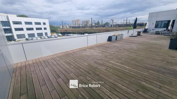 Bureaux à louer à Lyon 7e avec parking au cœur du Technopark Gerland