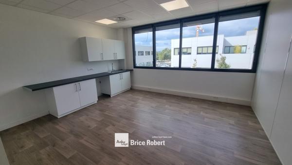 Bureaux à louer à Lyon 7e avec parking au cœur du Technopark Gerland