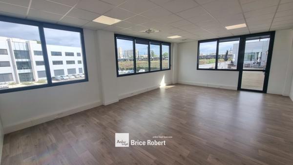 Bureaux à louer à Lyon 7e avec parking au cœur du Technopark Gerland