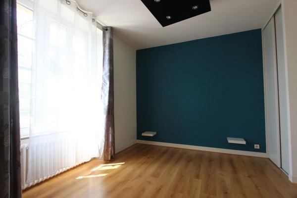 A LOUER, UN GRAND APPARTEMENT T2 BIS DANS LE QUARTIER DU STEIR. -
