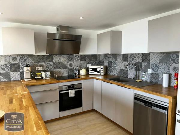 Appartement à louer 3 pièces 79m²