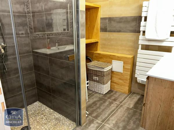 Appartement à louer 3 pièces 79m²