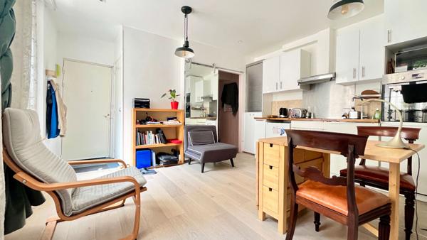 A VENDRE 2P ATYPIQUE 43M2 RUE DE LANCRY CANAL SAINT MARTIN PARIS 10E