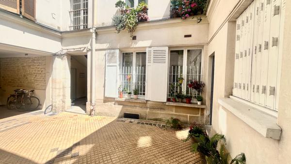 A VENDRE 2P ATYPIQUE 43M2 RUE DE LANCRY CANAL SAINT MARTIN PARIS 10E