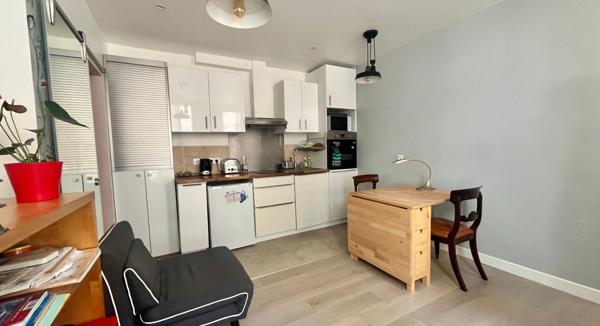 A VENDRE 2P ATYPIQUE 43M2 RUE DE LANCRY CANAL SAINT MARTIN PARIS 10E