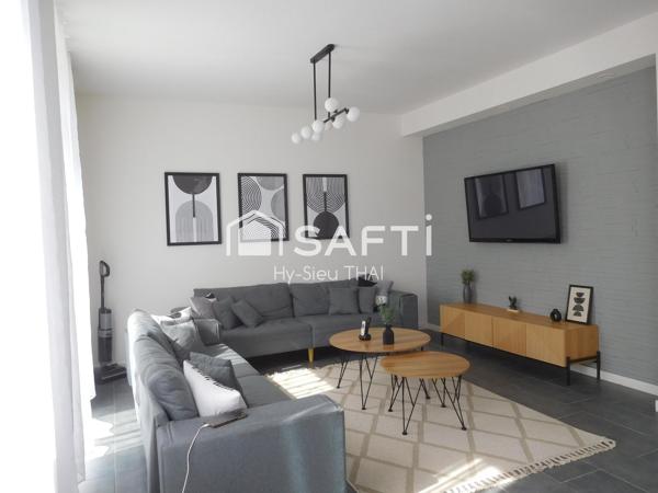 Superbe Maison de Ville, 7 pièces, 5 chambres, 2 terrasses, terrain 542 m2, Parking,