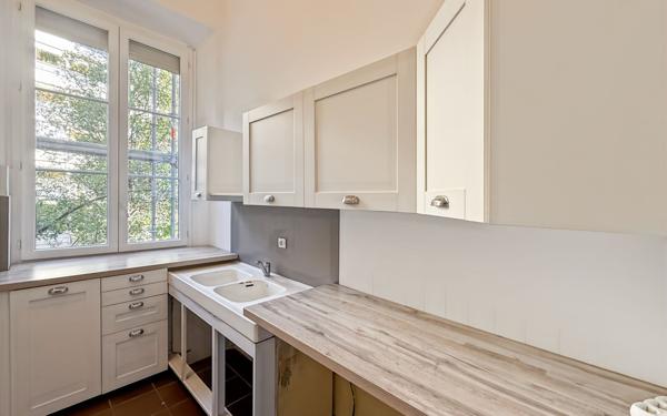 Appartement à louer    4 pièces • 100 m2 Cannes