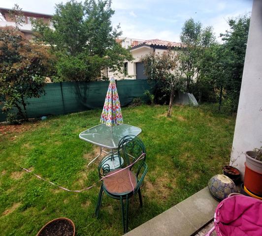 PROCHE METRO LA VACHE : T2 AVEC TERRASSE, JARDIN ET PARKING