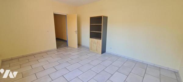 Margny les Compiègne, Idéal pour démarrer une activité ou pour un investisseur !! 