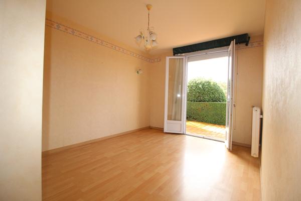 CHOLET, MAISON DE PLAIN PIED AVEC DOUBLE GARAGE !!