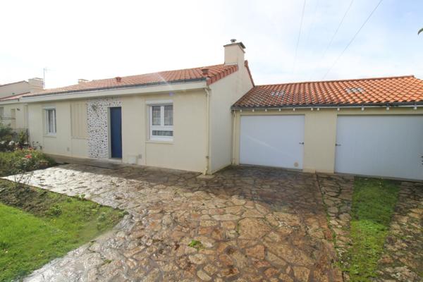 CHOLET, MAISON DE PLAIN PIED AVEC DOUBLE GARAGE !!