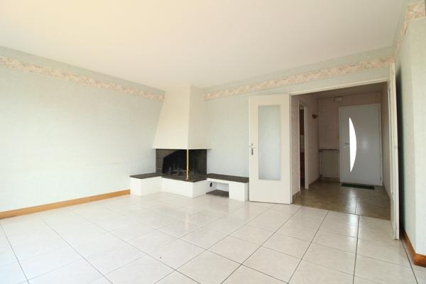 CHOLET, MAISON DE PLAIN PIED AVEC DOUBLE GARAGE !!