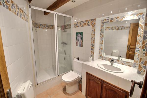 APPARTEMENT LOFT DE 130 M² AVEC TERRASSE, GARAGE, PARKING SÉCURISÉ