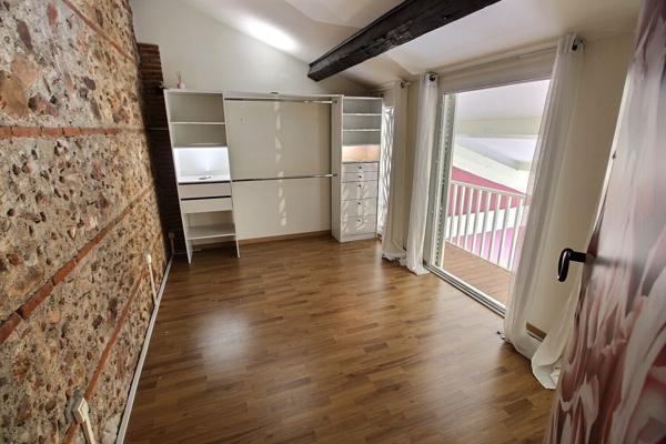 APPARTEMENT LOFT DE 130 M² AVEC TERRASSE, GARAGE, PARKING SÉCURISÉ
