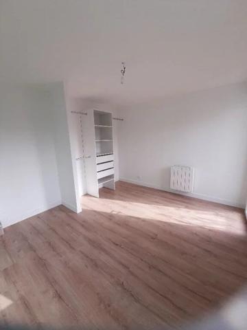 Location                                                      Maison
                        
                     4 pièces                      90 m2                     à Nantes