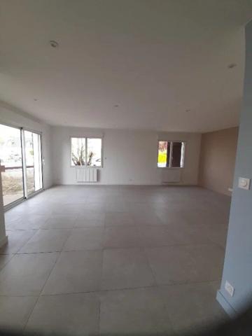 Location                                                      Maison
                        
                     4 pièces                      90 m2                     à Nantes