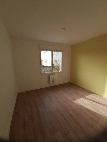 Location                                                      Maison
                        
                     4 pièces                      90 m2                     à Nantes