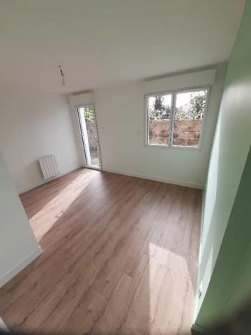 Location                                                      Maison
                        
                     4 pièces                      90 m2                     à Nantes