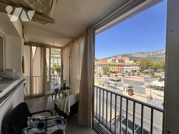 A VENDRE LA VALETTE DU VAR (83160) VAR - CENTRE VILLE - GRAND T3 DE 73 M2 (FAUX T4) + PARKINGS
...