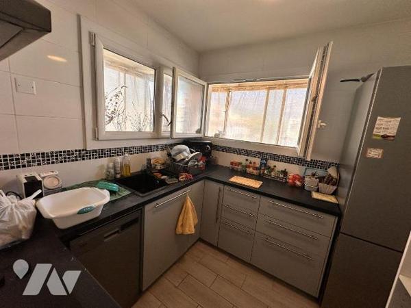 A VENDRE LA VALETTE DU VAR (83160) VAR - CENTRE VILLE - GRAND T3 DE 73 M2 (FAUX T4) + PARKINGS
...