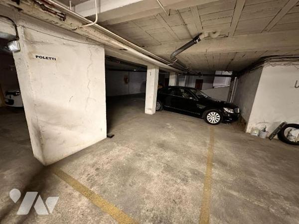 A VENDRE LA VALETTE DU VAR (83160) VAR - CENTRE VILLE - GRAND T3 DE 73 M2 (FAUX T4) + PARKINGS
...