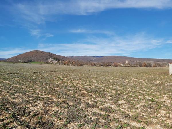 Vente terrain constructible et plat 790 m² ONGLES (04230)