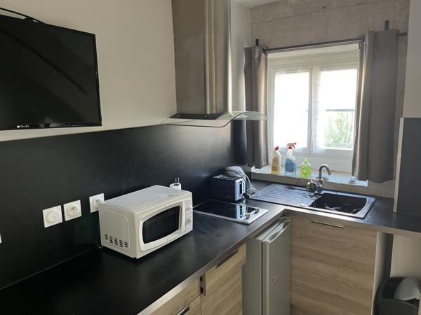 Appartement à louer 400 € CC Castres 1 pièce 25 m² DPE D