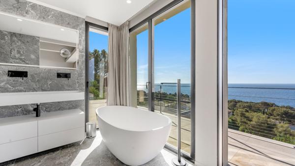 Vente Villa de luxe Les Issambres 9 Pièces 435 m²