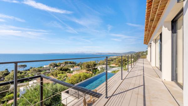 Vente Villa de luxe Les Issambres 9 Pièces 435 m²