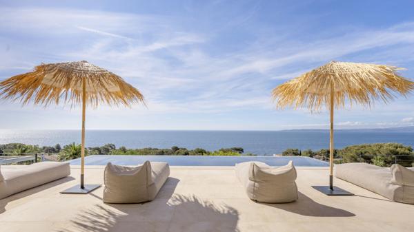 Vente Villa de luxe Les Issambres 9 Pièces 435 m²