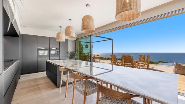Vente Villa de luxe Les Issambres 9 Pièces 435 m²