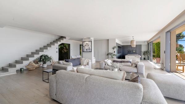 Vente Villa de luxe Les Issambres 9 Pièces 435 m²