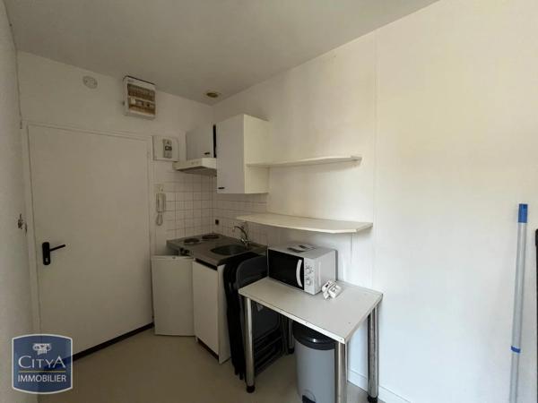 Appartement à louer 1 pièce 20.5m² Laval (53000)