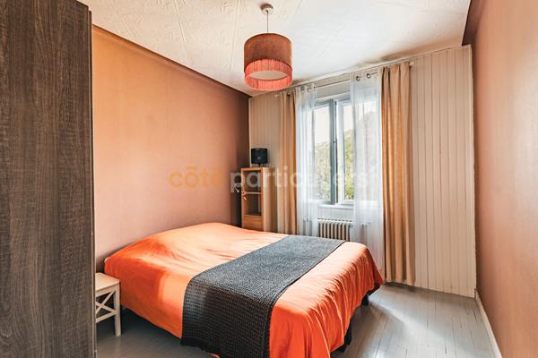 Vente
                Maison96 m² - 4 Pièces -
                    LA ROCHE SUR YON (85000)