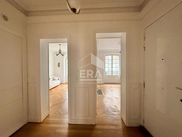 Mairie du 12eme  3 pièces 53 m2