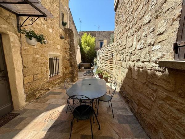 Maison de ville au calme avec jardin