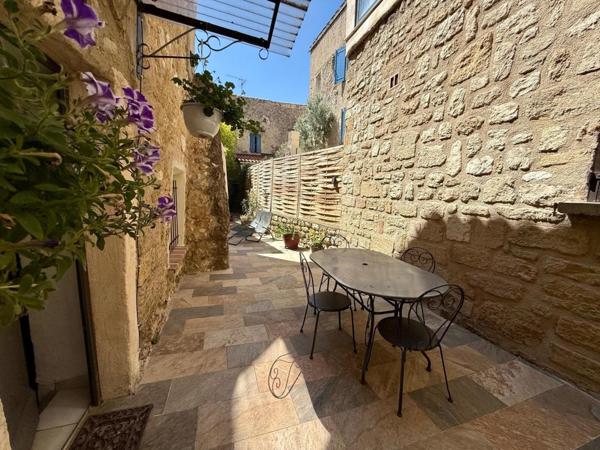 Maison de ville au calme avec jardin