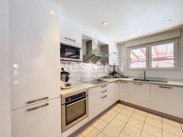 BOMPAS - A VENDRE Villa T8 en 4 faces avec jardin piscine garage