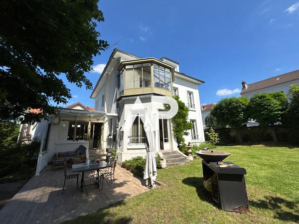 Maison Montmorency 10 pièces 300 m2 1 290 000 € **  - Référence  1700
