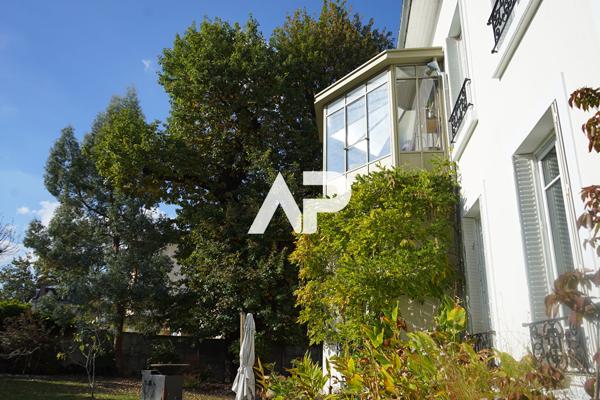 Maison Montmorency 10 pièces 300 m2 1 290 000 € **  - Référence  1700