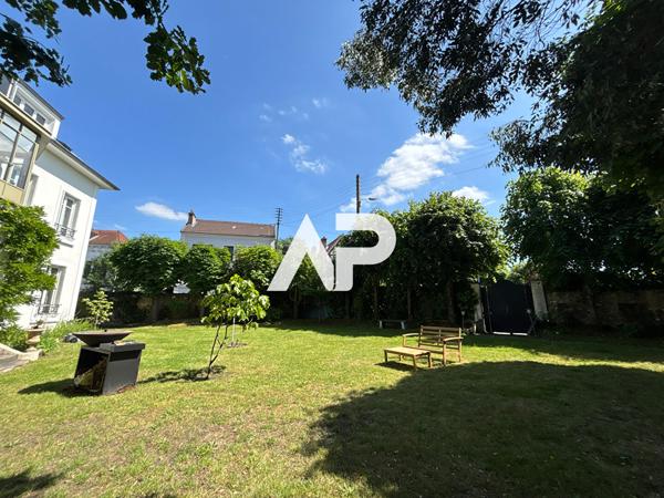 Maison Montmorency 10 pièces 300 m2 1 290 000 € **  - Référence  1700
