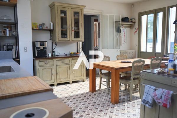 Maison Montmorency 10 pièces 300 m2 1 290 000 € **  - Référence  1700